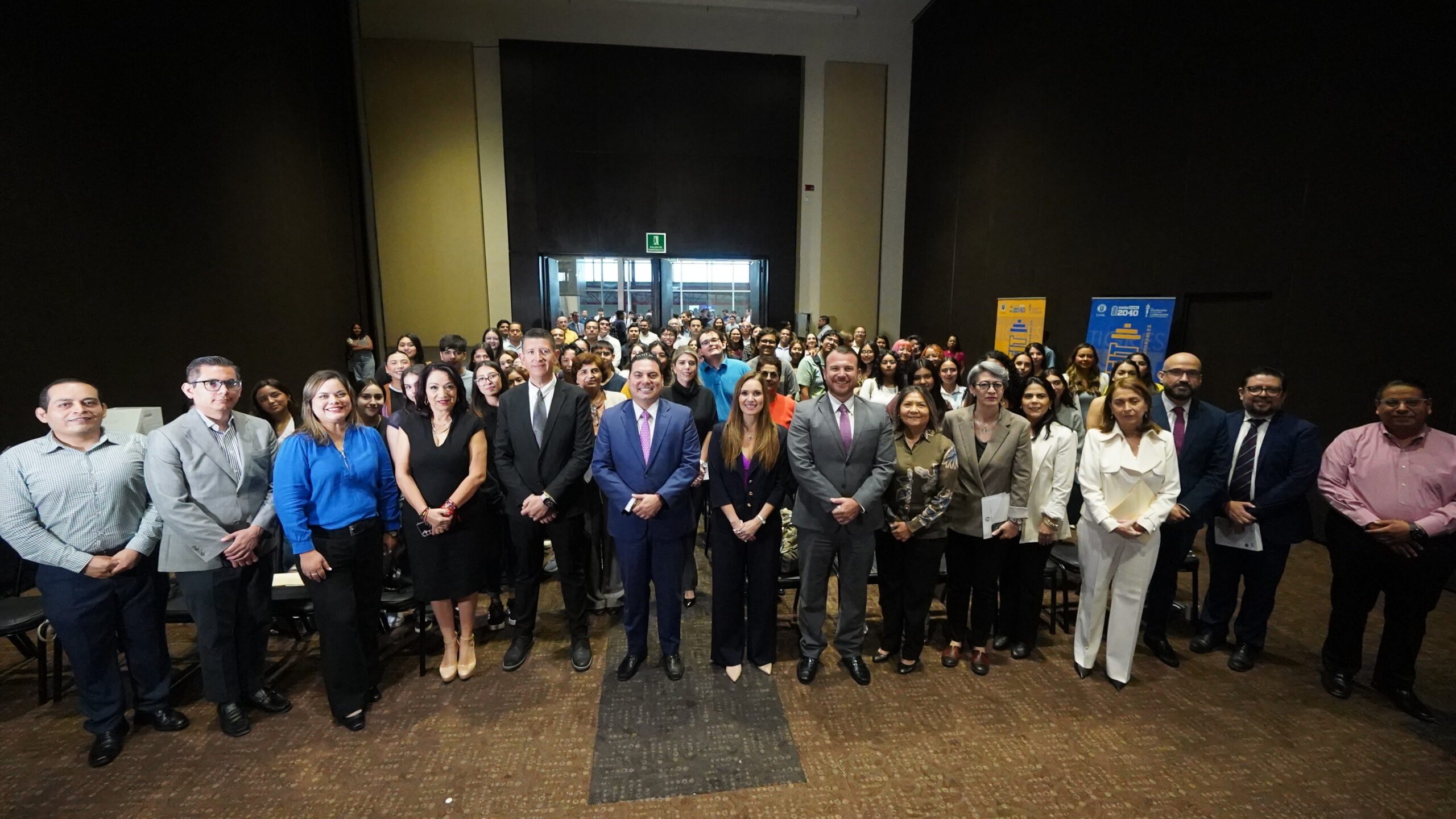 FCPyRI impulsa la divulgación del conocimiento en la Feria Internacional del Libro Monterrey 2025